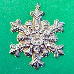 Gorham 1995 Sterling Christmas snowflake ornament